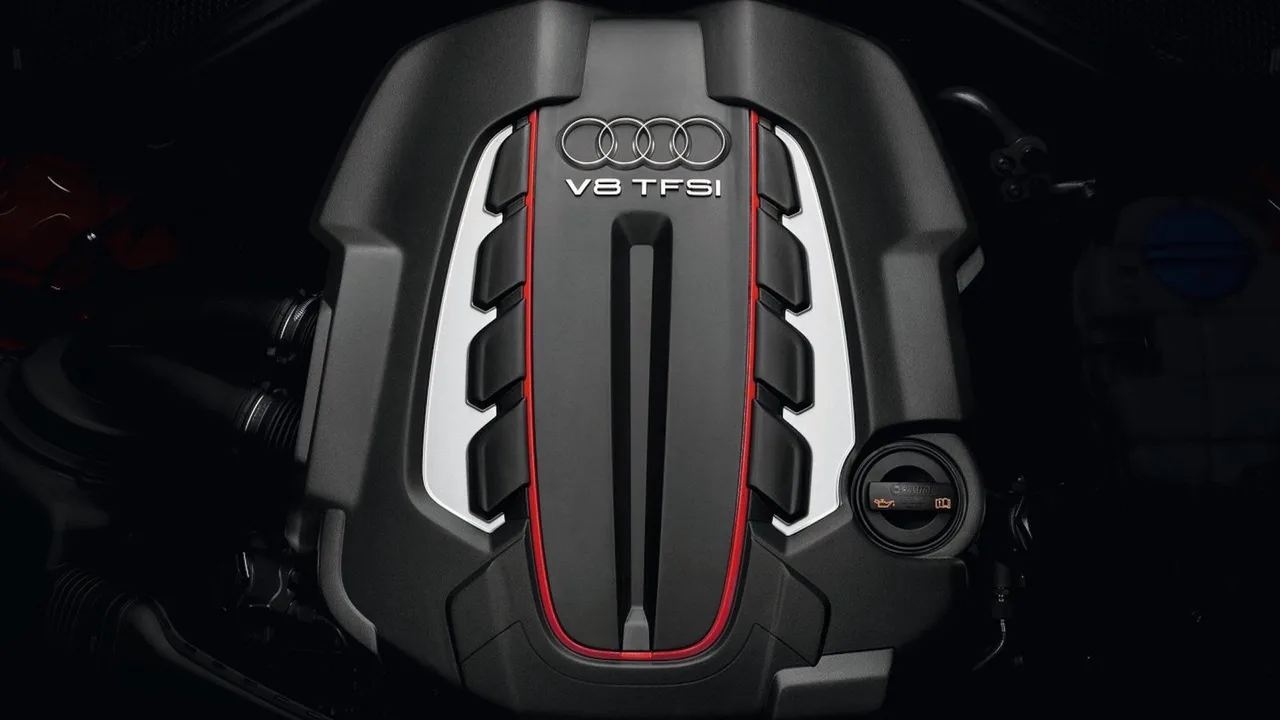 아우디 V8 TFSI 엔진