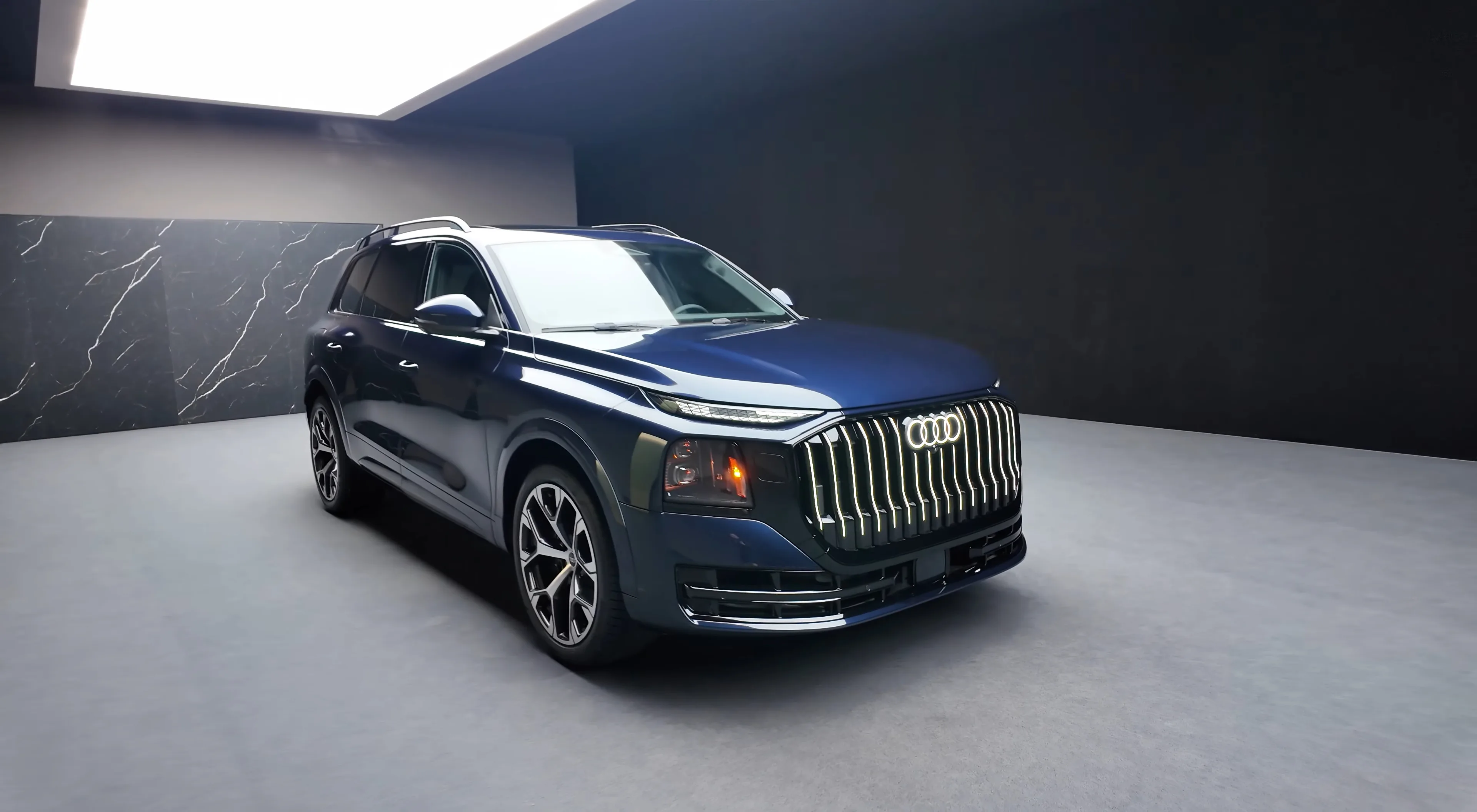 "밤이 되면 딴 차가 된다"… 벤츠 GLS·BMW X7 잡으러 온 아우디 첫 대형 SUV 'Q9'