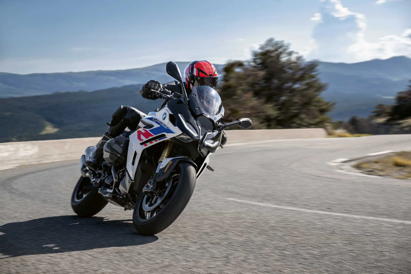 BMW R 1300 RS 코너링