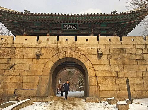 북한산성 성곽 주요 출입문 중 하나