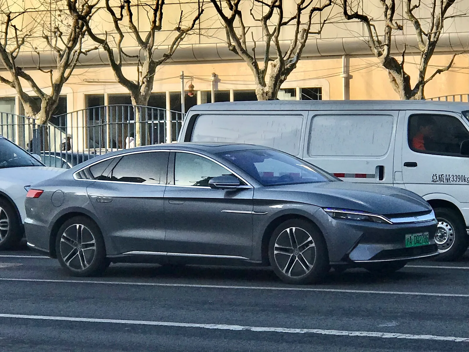 BYD 한 EV 측면
