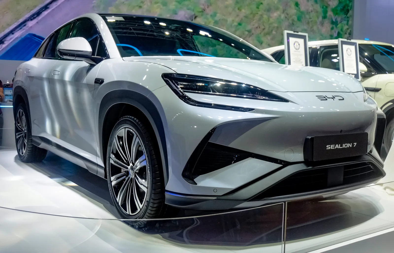 BYD 씰라이언7 모터쇼 전시 차량, 실버 색상