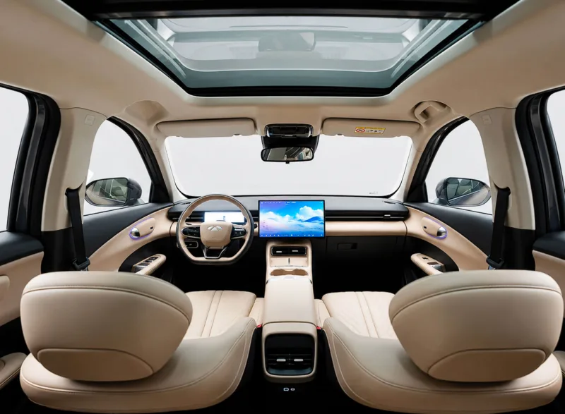 체리 풀윈 T7 전기 SUV 실내 대시보드와 파노라마 선루프