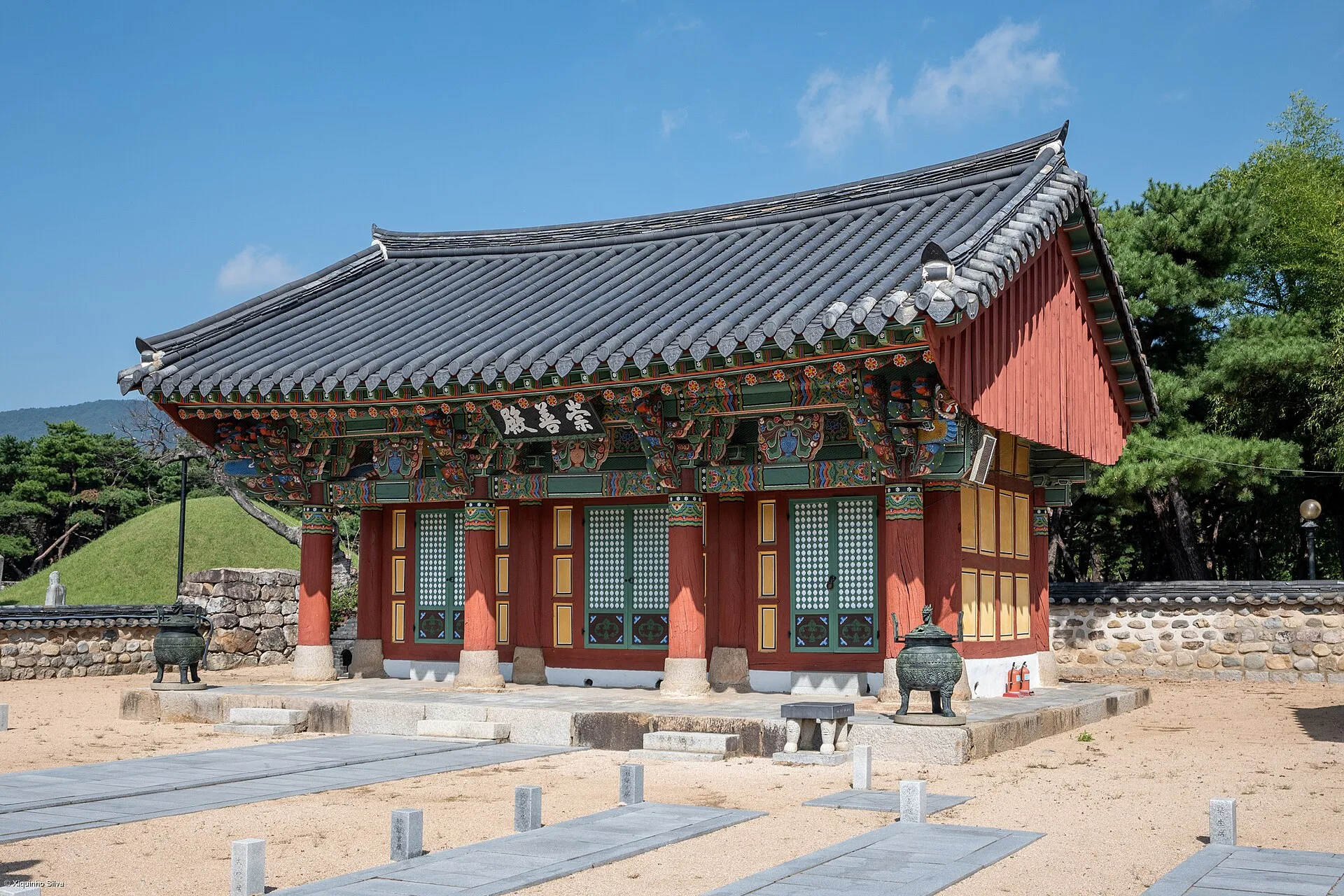 수로왕릉의 전각