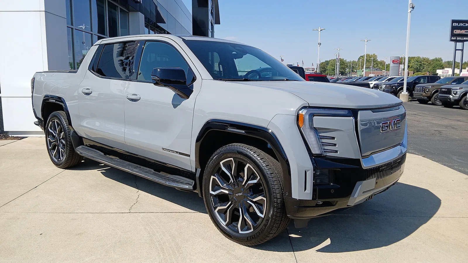 GMC 시에라 EV 전면