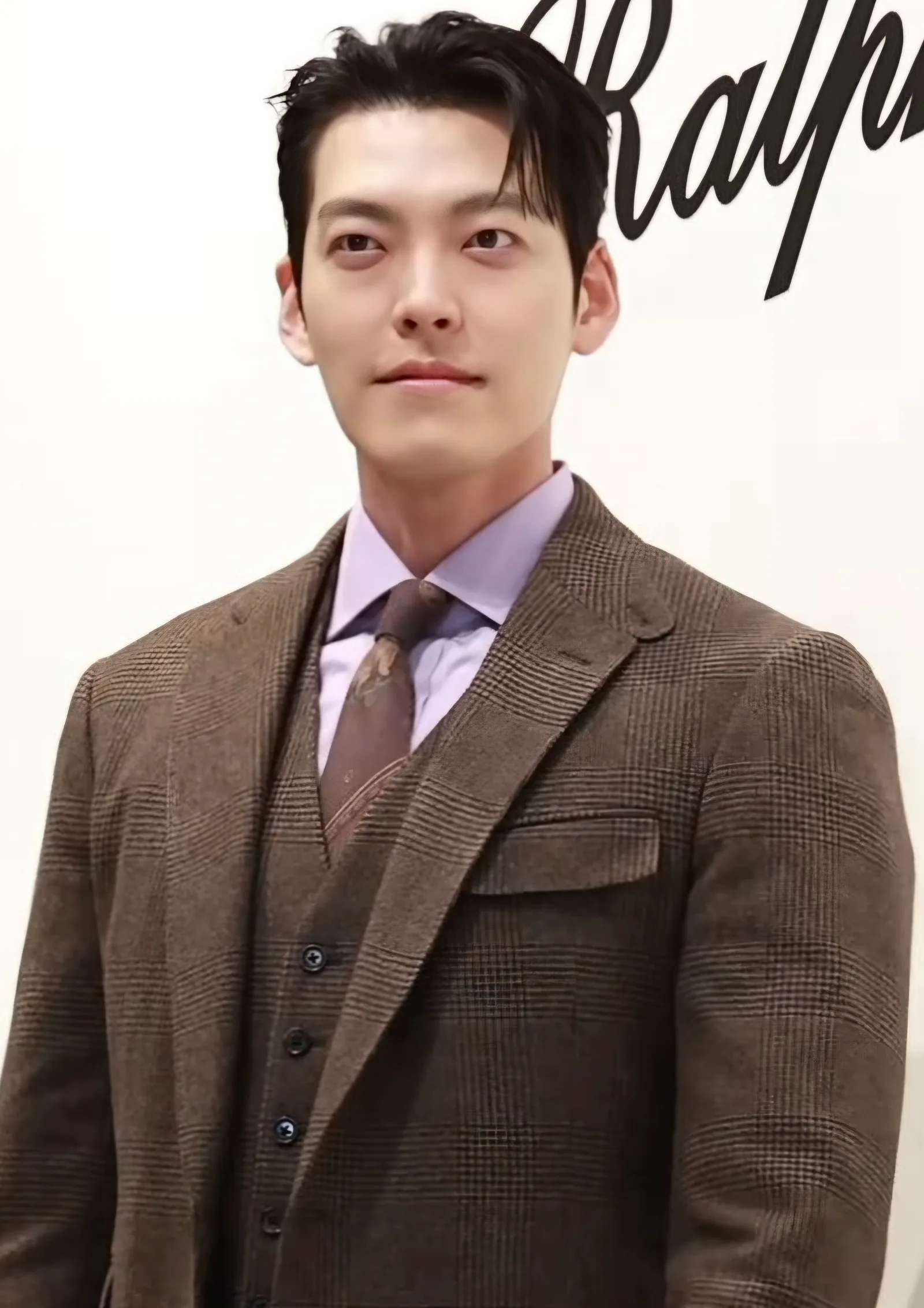 배우 김우빈