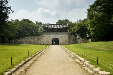"주차는 무료라는데, 같은 페이지에 요금표가 있습니다"… 문경새재에서 다시 확인해야 하는 값