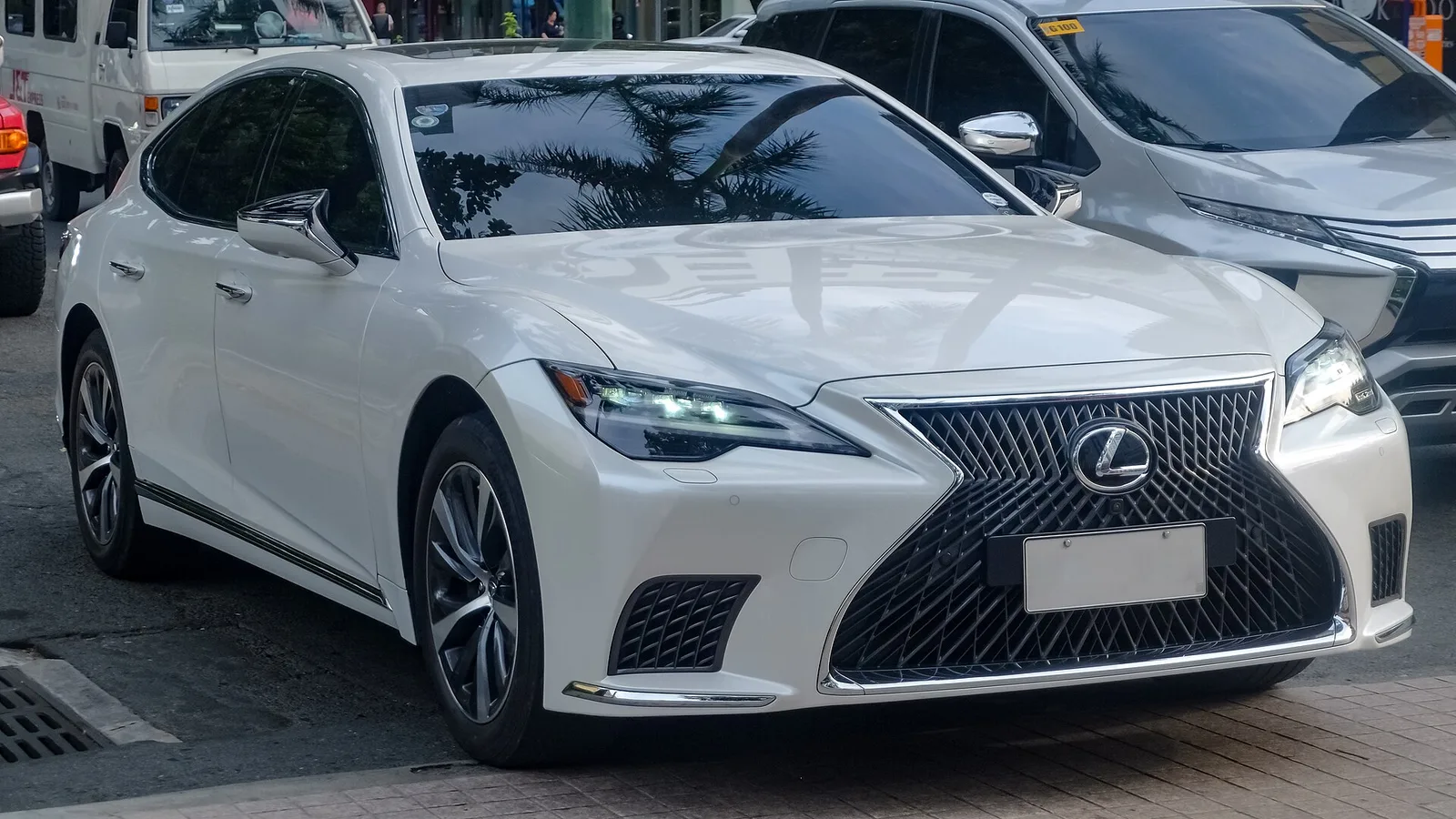 "NX250도 NX350도 LS500도 지운다"… 렉서스에 남는 건 무엇인가