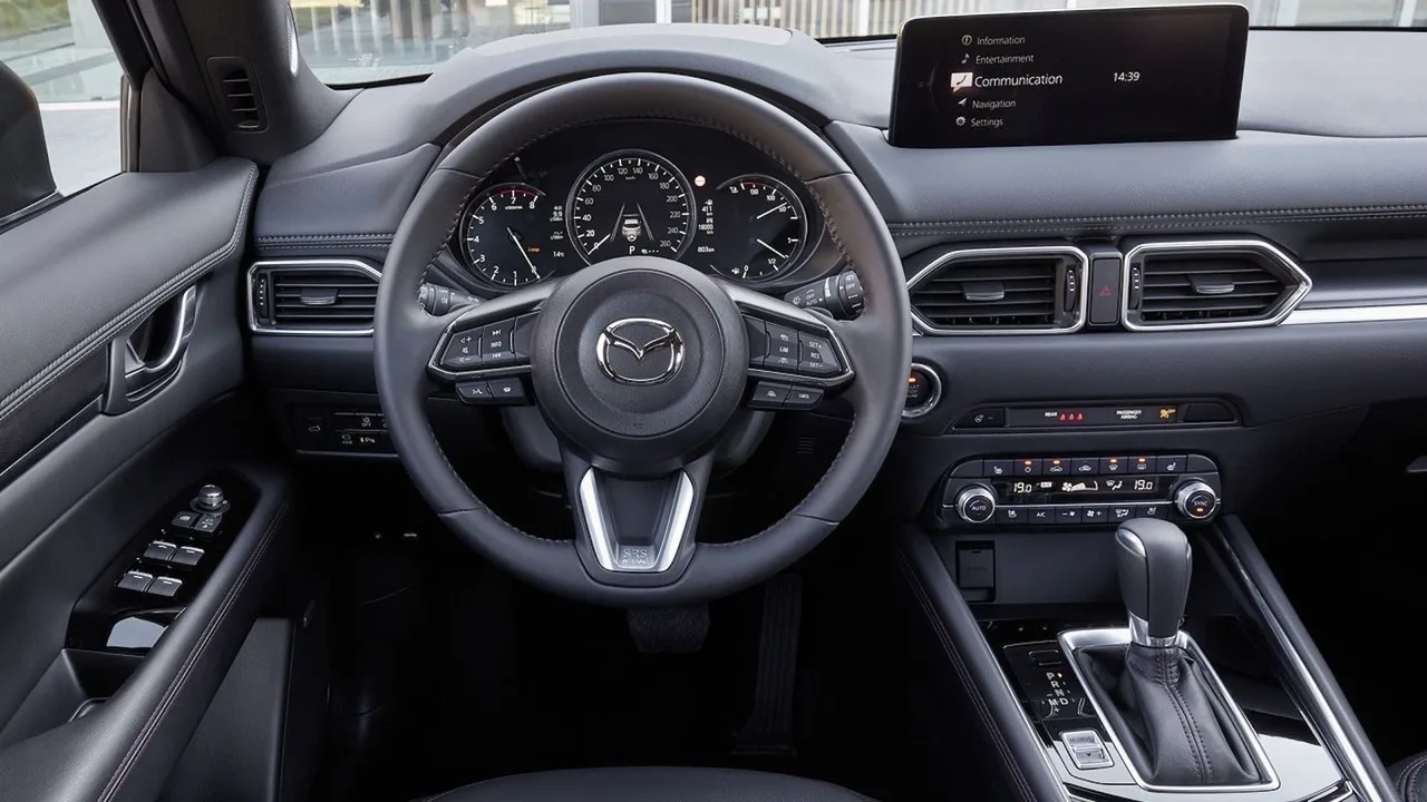 마쓰다 CX-5 실내