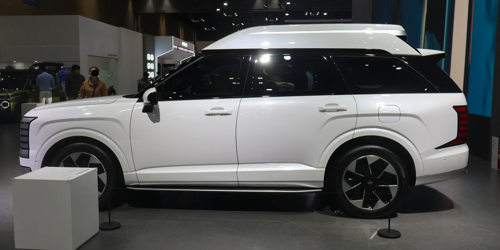 대형 SUV 전시 차량