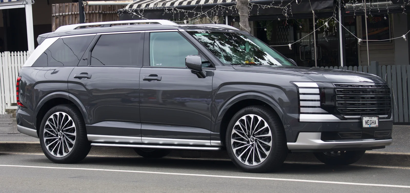 대형 SUV 측면