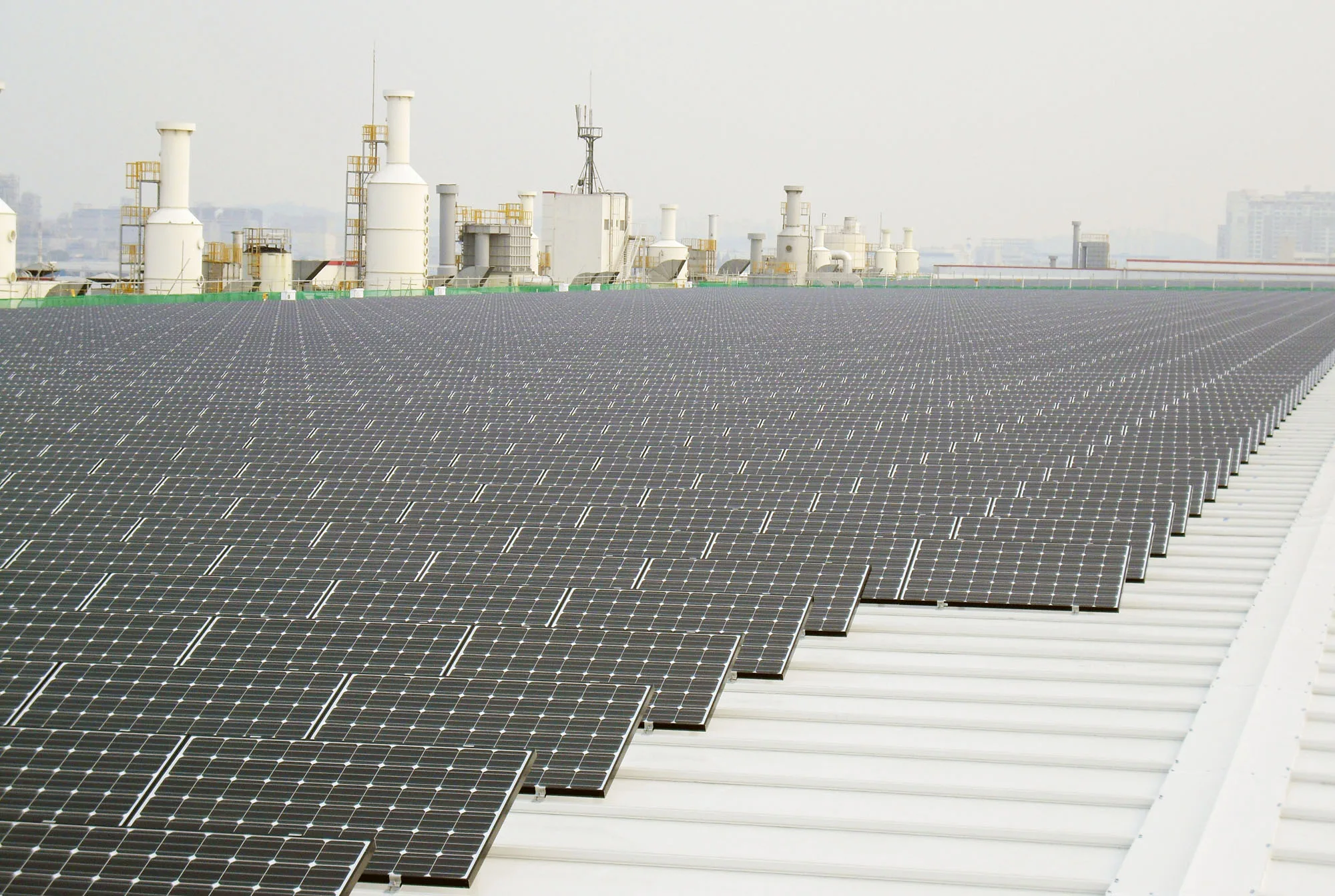 "타이어 공장이 발전소가 된다"… 한국타이어 금산공장, 지붕 위에 5,069kW 태양광을 얹은 이유