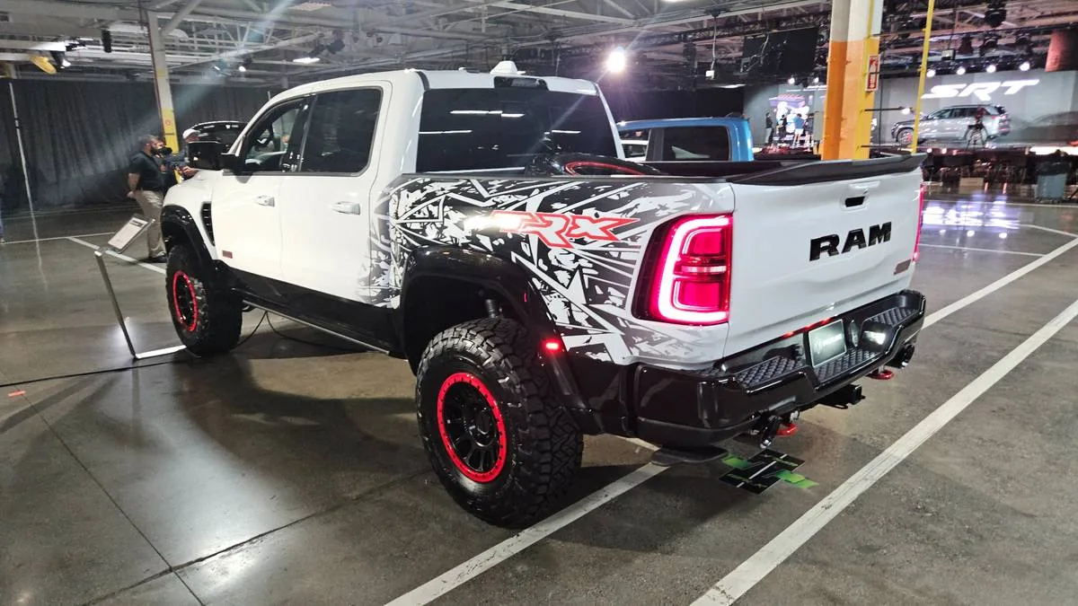 폭스 팩토리 램 1500 TRX SRT 다이렉트 커넥션 콘셉트