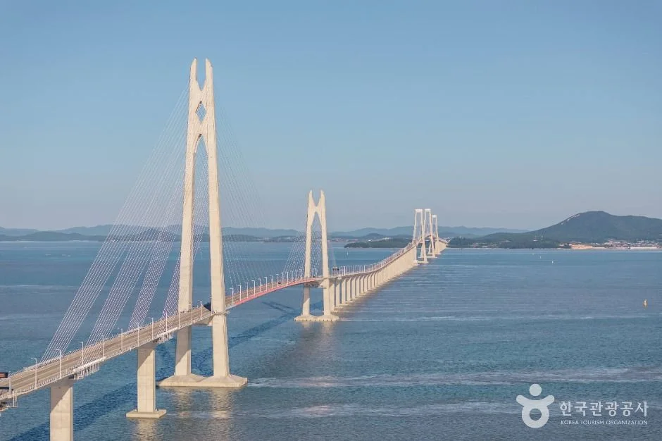 "뱃길로만 닿던 섬입니다"… 연륙교가 바꾼 국내 섬 여행