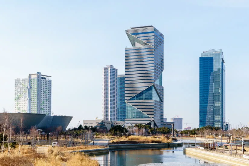 송도 국제업무지구 고층 건물